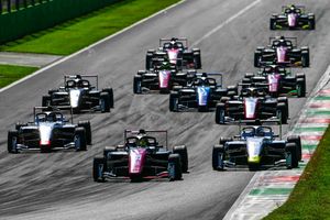  De la Torre-Carrasquedo, a Mexican duel for vice-champion honours to close the season at Barcelona 